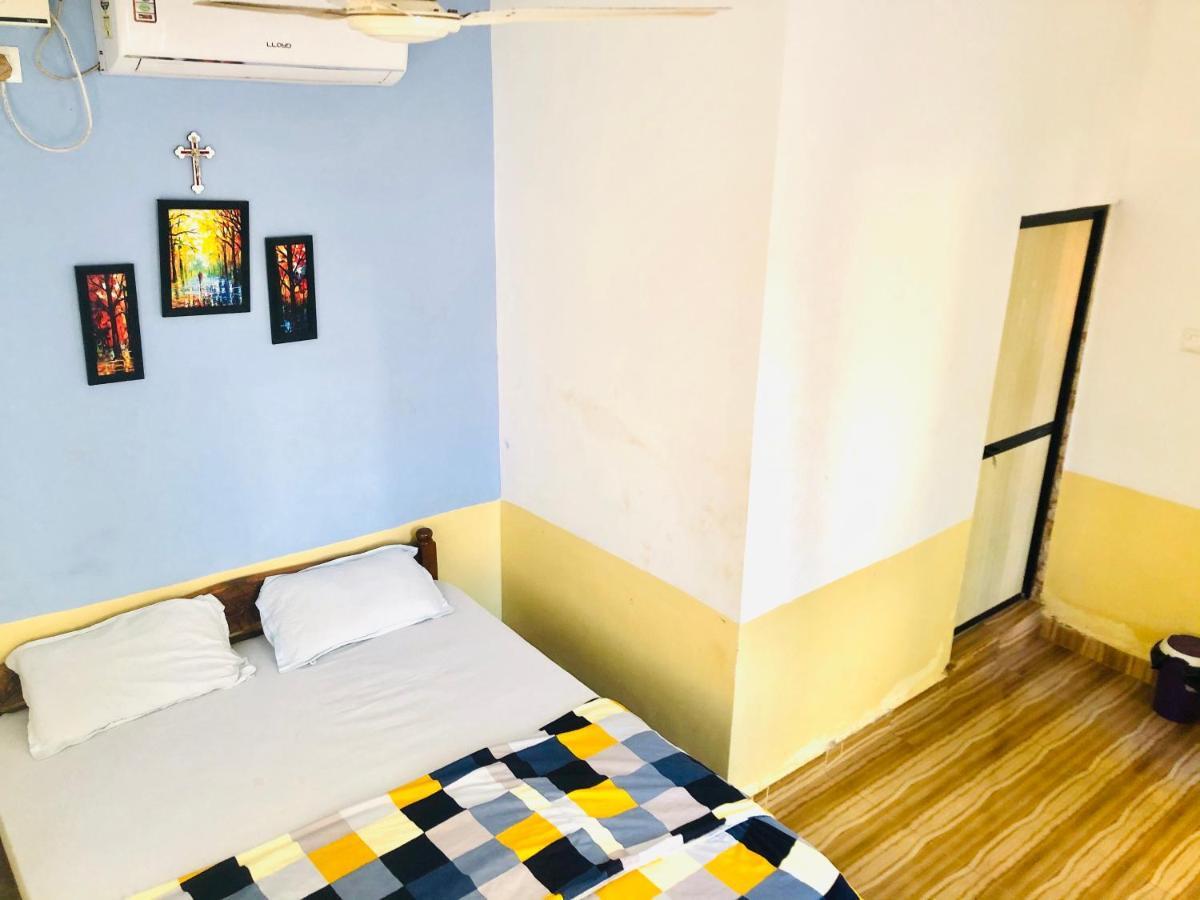 Blue Waves Guest House Calangute Kültér fotó